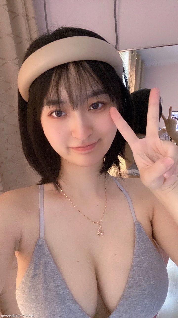 被吊起来张开腿供人玩弄H-挺进进麻麻的蜜臀 - 小鸡AV国产后进白嫩翘臀在线播放