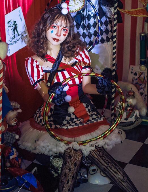 33张赤裸裸的图片-东北嫖妓对白粗口 - 小鸡AV小受被多男摁住灌浓精A片