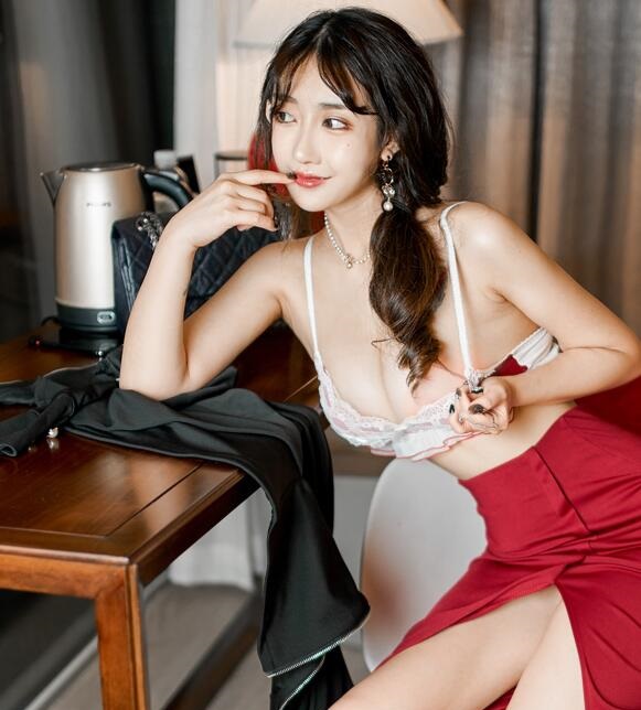 国产久热在线观看视频-最爽最刺激18禁视频 - 小鸡AV亲胸吻胸添奶头GIF动态图免费