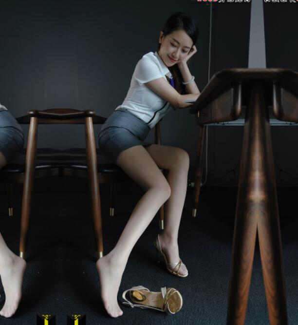 人人澡人人澡-苗族一级毛片** - 小鸡AV黑色丝袜美美女被躁翻了文章