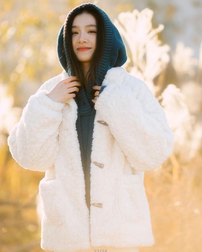 亚洲一区二区中文字幕-亚洲第一红杏精品久久 - 小鸡AV91精品国产肉丝高跟在线