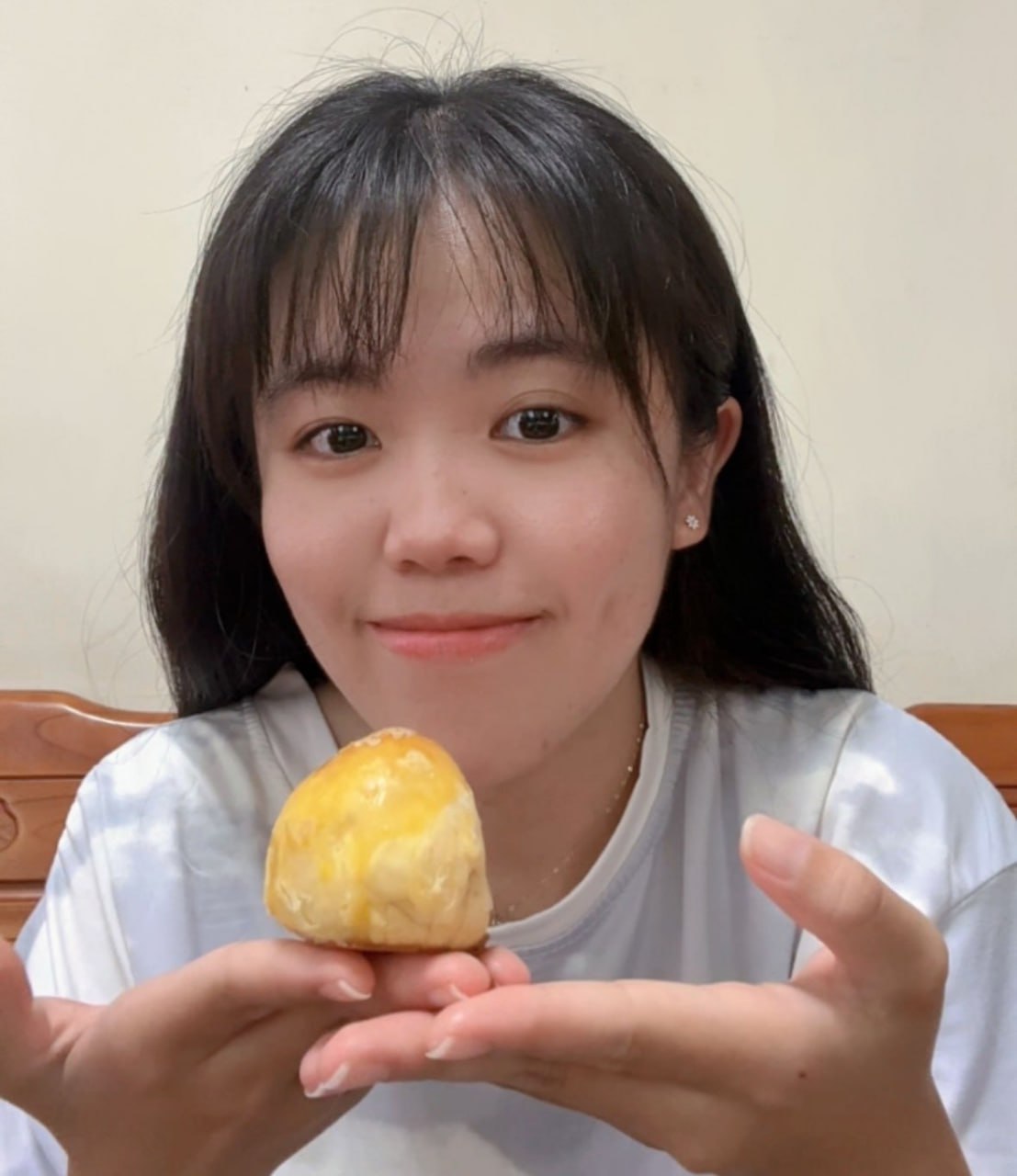 欧美狠狠插-高h肉肉乳共妻 - 小鸡AV老师的丰满大乳奶水四溅