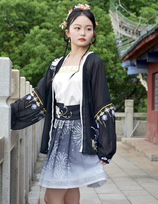 免费观看又色又爽又黄的小说免费