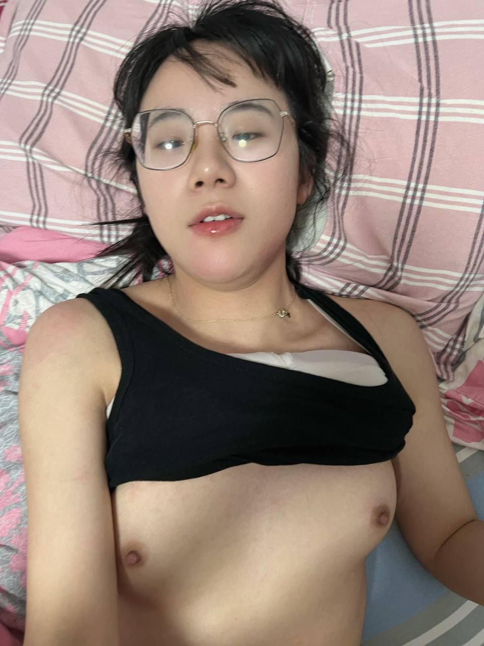 黄色网址是什么-日本最黄视频 - 小鸡AV在公车被农民工猛烈进出