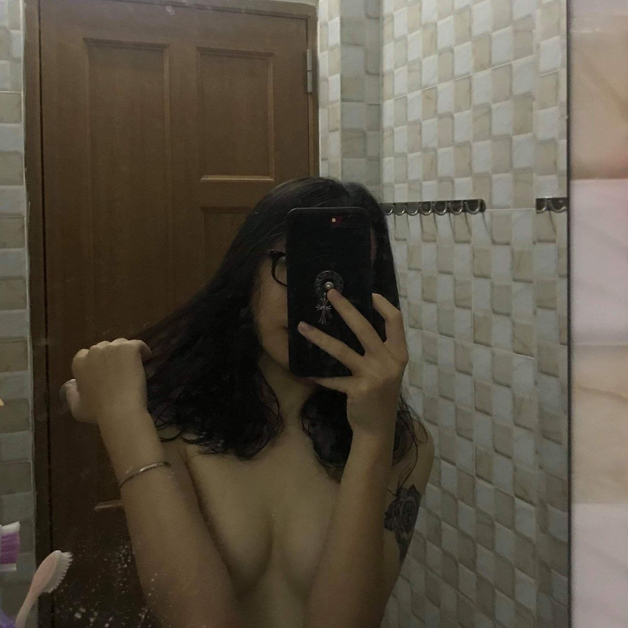 日日摸天天摸爽爽狠狠97-性xxxx尼泊尔娇小 - 小鸡AV小龙女玉足娇喘蕾丝湿润