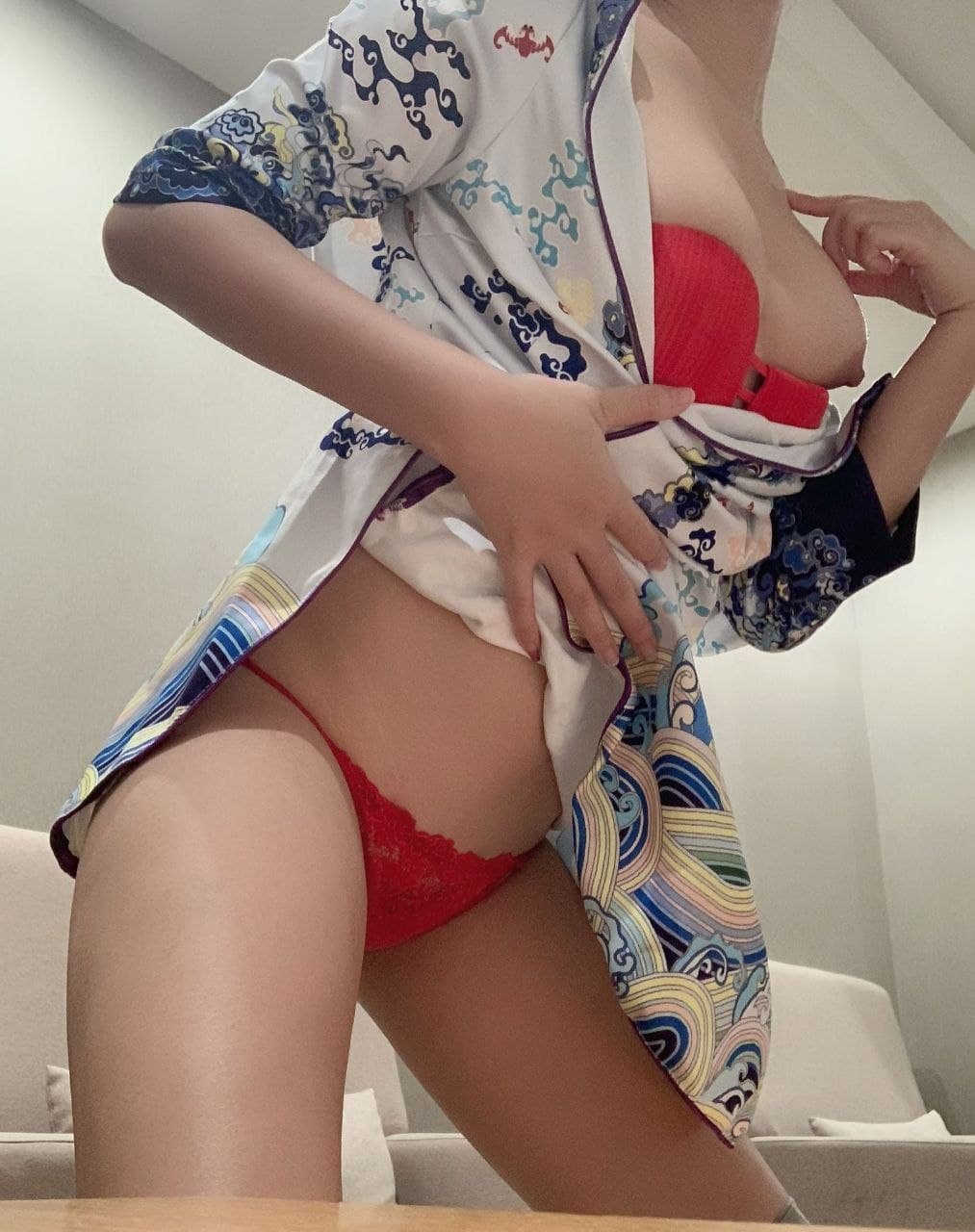 最近在线更新中文字幕3-女人扒开腿让男生桶爽动漫 - 小鸡AV李婉华三级电影