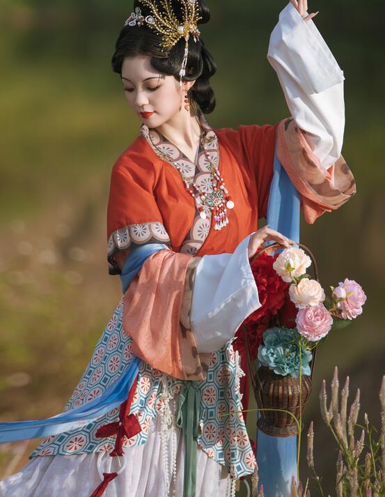 亚洲成在人线综合导航下载