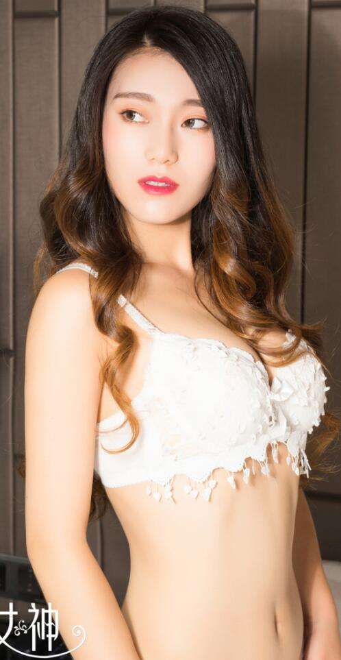 美女免费A片WWW裸身