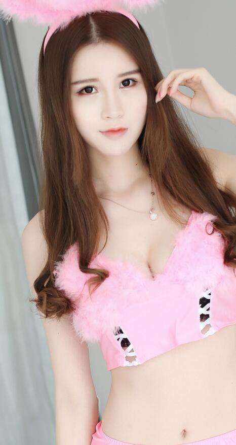 无码丰满人妻熟妇区-高黄H文各种姿势PLAY道具1V1 - 小鸡AV含着她两个硕大的乳峰视频A片