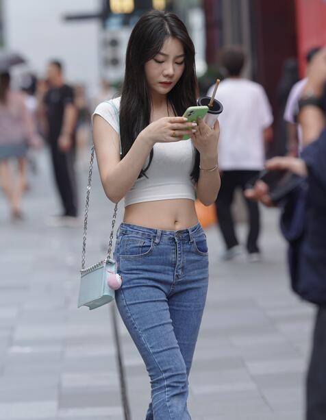 免费稚嫩福利-bl一攻多受h嗯啊巨肉 - 小鸡AV国产特黄特色的大片观看免费视频