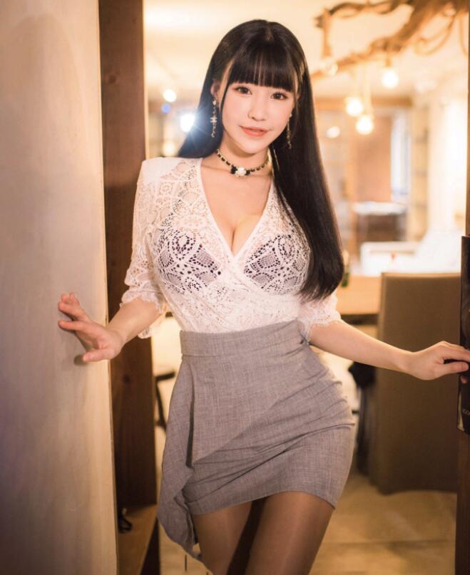 陈少霞三级-欧美激情二区三区 - 小鸡AV女子扒开腿让男生桶爽