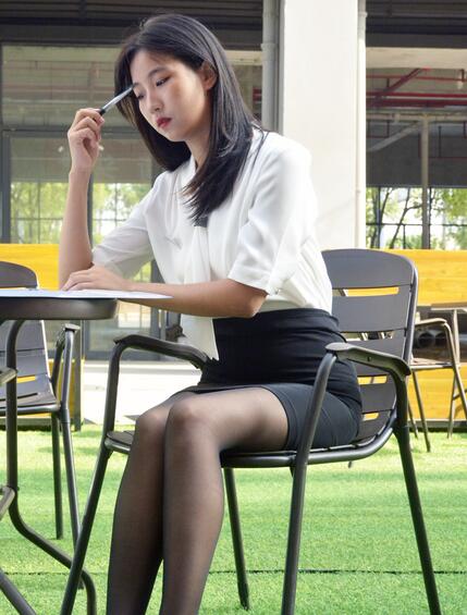 男女后式激烈GIF动态图-免费一二三-片 - 小鸡AV中文字幕一区二区在线观看