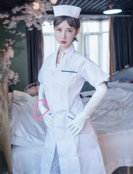 av我要看-欧美巨乳勺A片 - 小鸡AV羞耻强制公共露出调教