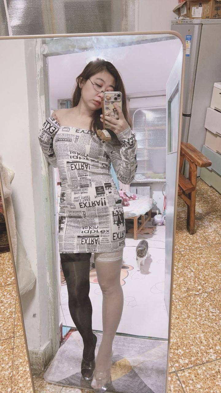 《丰满的女邻居》韩国-很详细的肉肉床文过程片段 - 小鸡AV男人用嘴添女人私密视A片