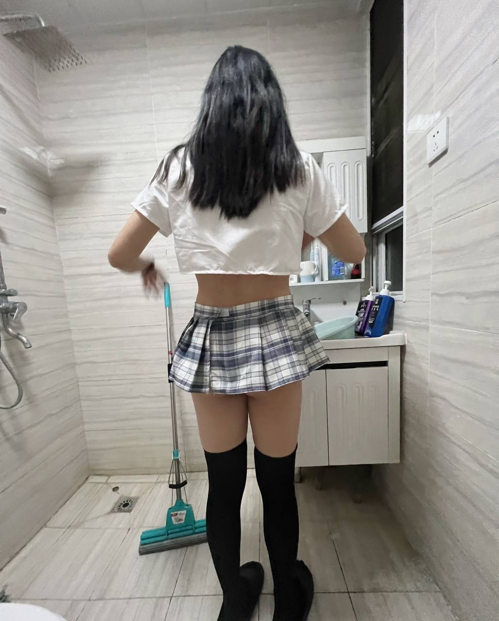 漂亮的保姆6完整版在线播放-久久高清内射无套 - 小鸡AVbl文H全肉