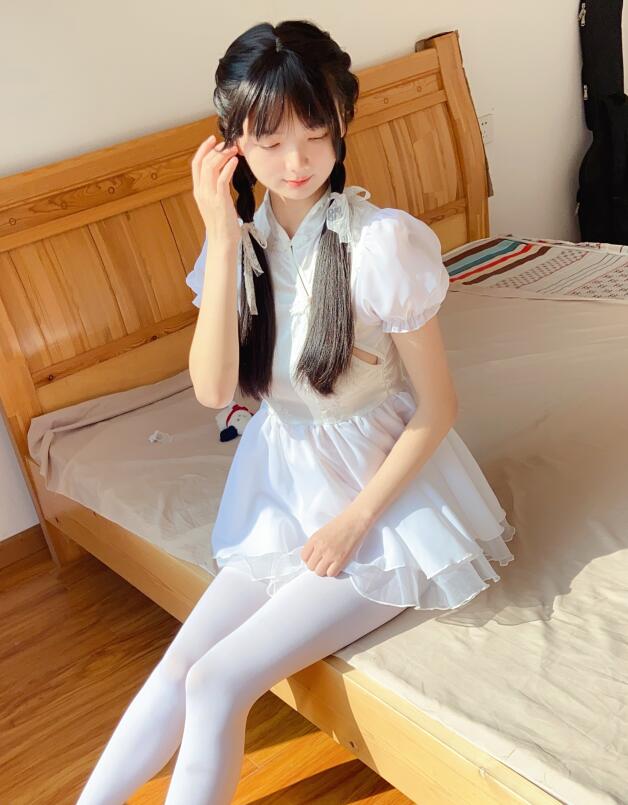 粗大挺进亲女H晓晓小说视频