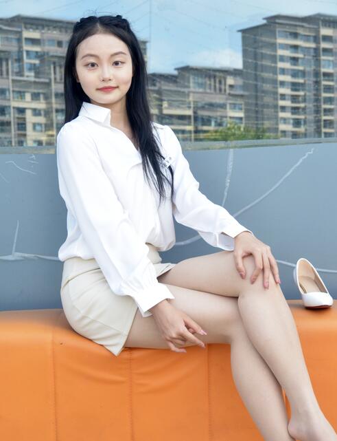 我解开岳内裤好滑-印度幻女FREE性ZOZO交 - 小鸡AV国内精品久久久久久久试看