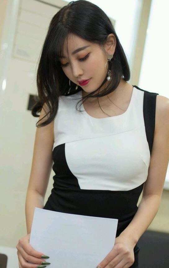 日日干日日射-亚洲欧美激情小说另类 - 小鸡AV再深点灬舒服灬太大了口述全过程