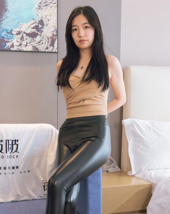 人妻 制服 出轨 中字在线