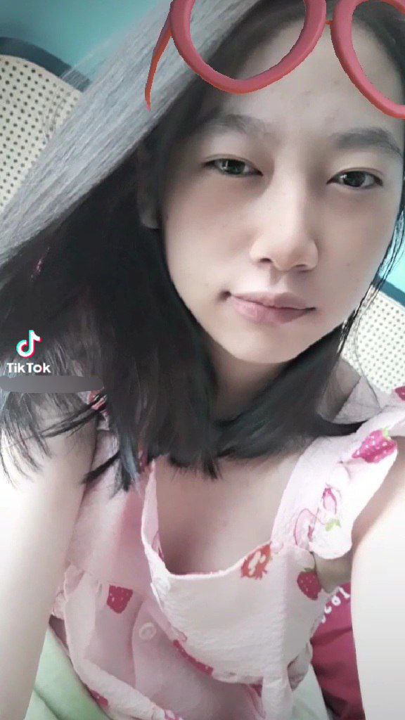 夜夜玩-性欧美一区 - 小鸡AV男人脱裤让女人摸j视频