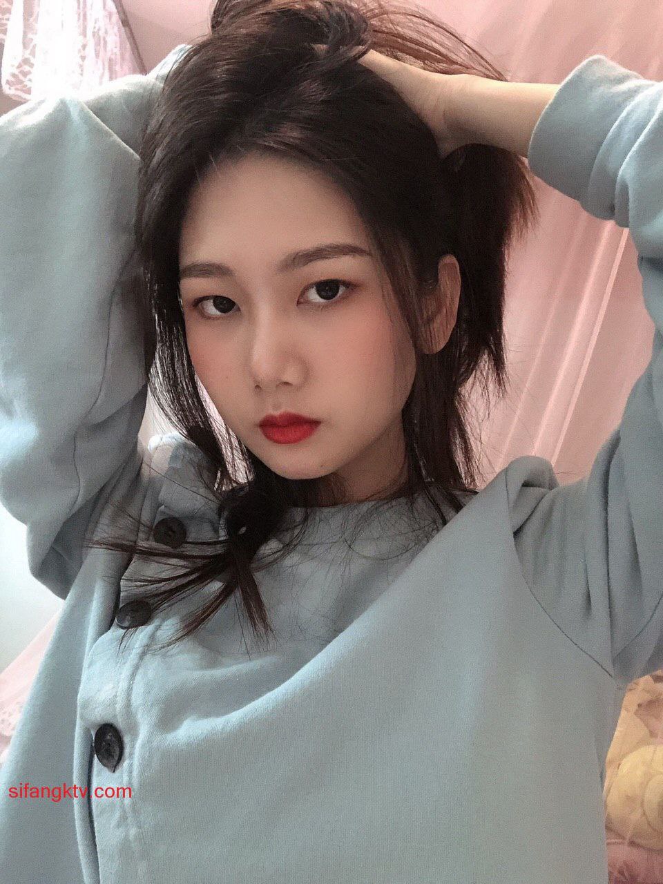 很黄很色吸奶头A片动态图-91ponr国内精品自线拍app - 小鸡AV把亲妺妺强H