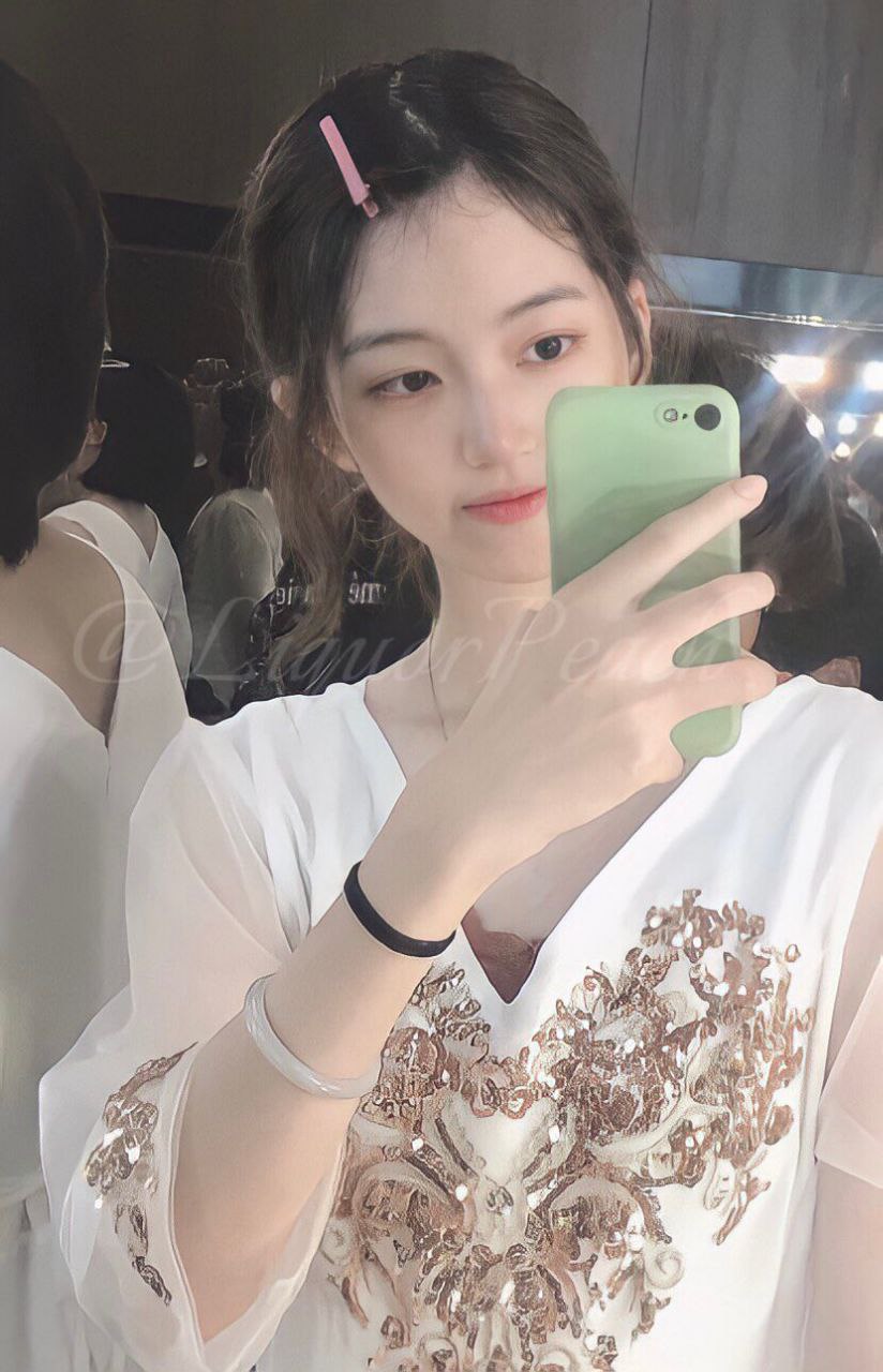 老师系列高H文-攻受在教室边做边H - 小鸡AV老师好爽你下面水好多视频