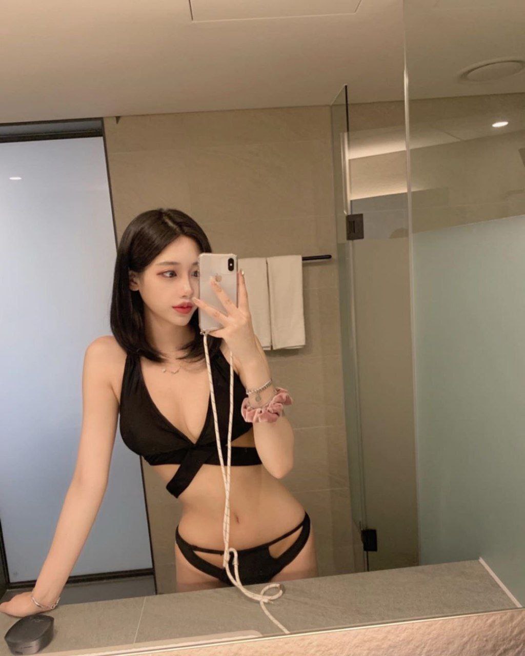 张柏芝衣服滑落豪放露双乳-男性真人交性全过程 - 小鸡AV偷拍自偷 亚洲 欧美20P