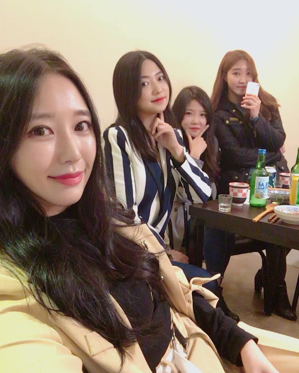 极品美女一区二区三区视频-国产一进一出又大又粗爽视频 - 小鸡AV公交车忘穿内裤被挺进小说白