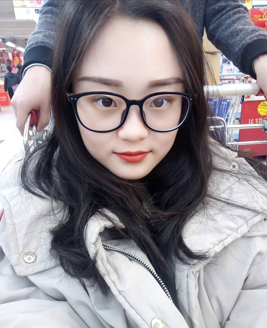 淫乱家族 电影-中文字幕 欧美精品 第1页 - 小鸡AV成 人 网 站 在线