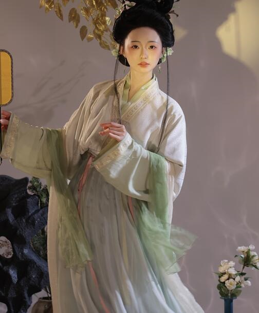 同桌露出了她粉嫩的那一个-国产熟妇的荡欲午夜视频 - 小鸡AV洲精品无码高潮喷水A片