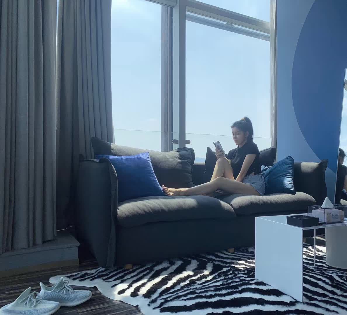 亚洲成在人线中文字幕