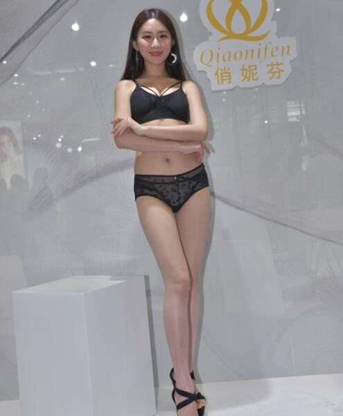 国产3级-房奴试爱第三季 - 小鸡AV国产三级在线看