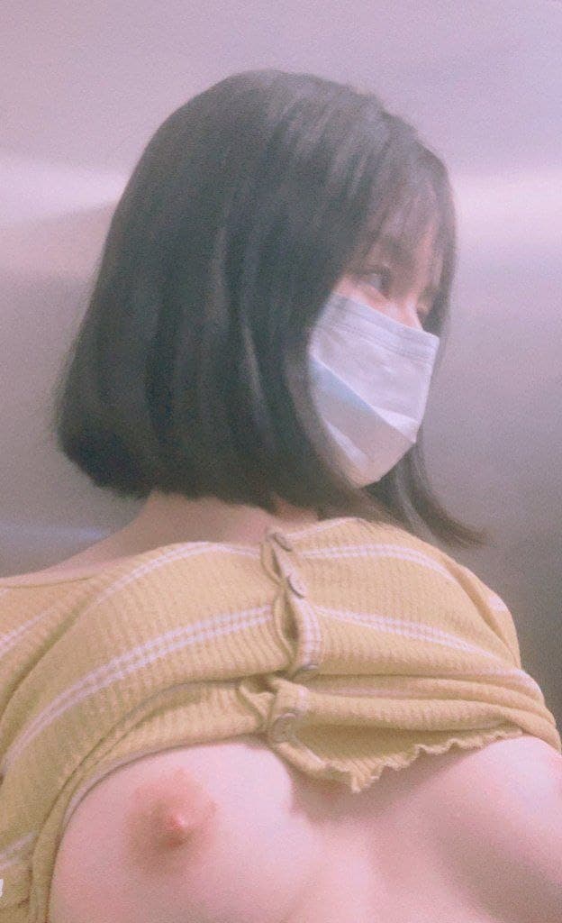 张柏芝衣服滑落豪放露双乳-男性真人交性全过程 - 小鸡AV大炕偷看性事小说