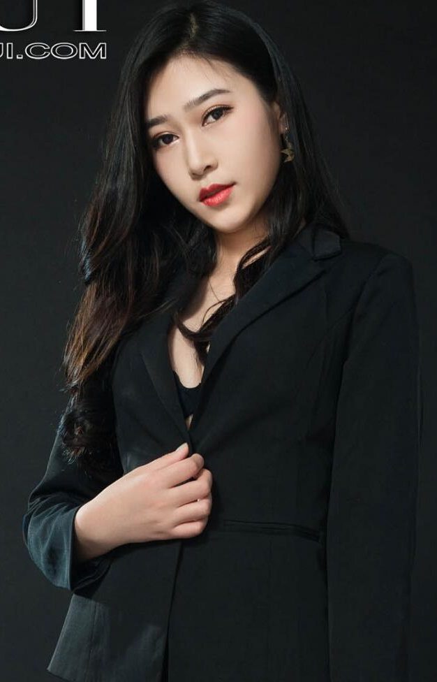 解开老师的乳罩