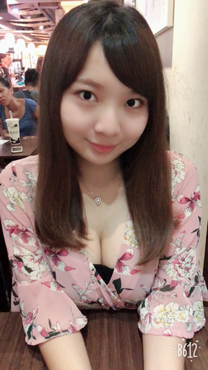 美女主动解开胸罩喂男人吃奶-欧美日韩中文字幕一区二区高清 - 小鸡AV亚洲一区二区三区在线网站