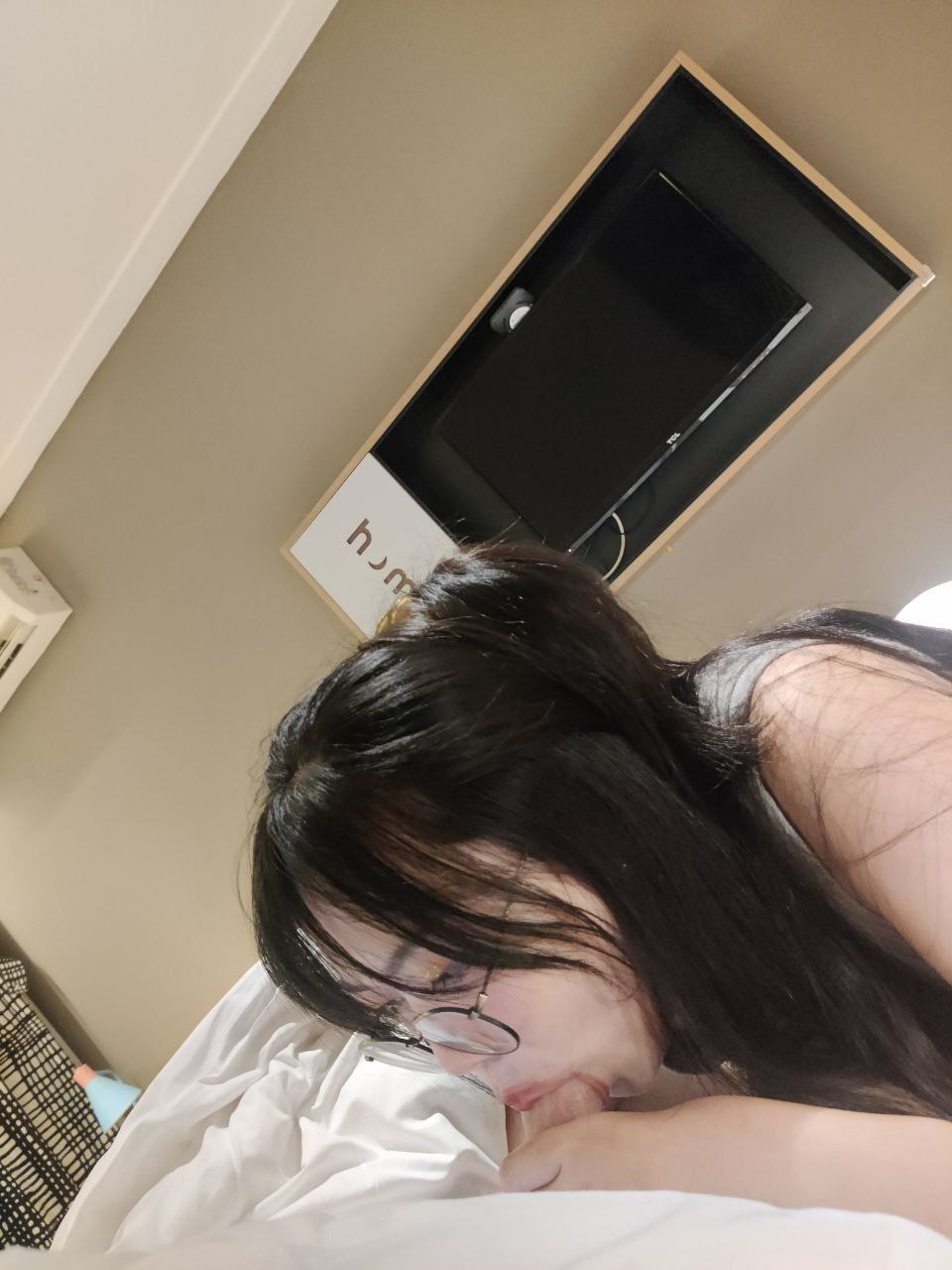 窝居-日日摸日日碰夜夜爽视频网站 - 小鸡AVc了老师一节课