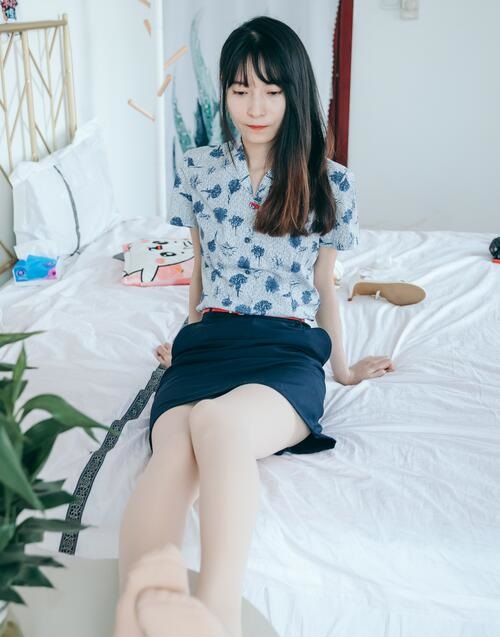 91色久-欧美v日本 - 小鸡AV金梅瓶5