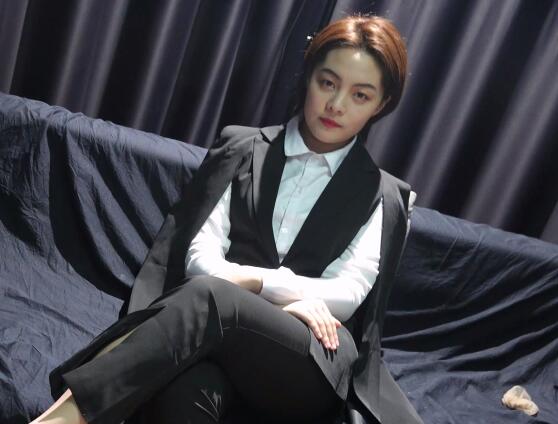 亚洲AV久久久噜噜噜赌场-扒开女人两边毛耸耸 - 小鸡AV性饥渴艳妇A片