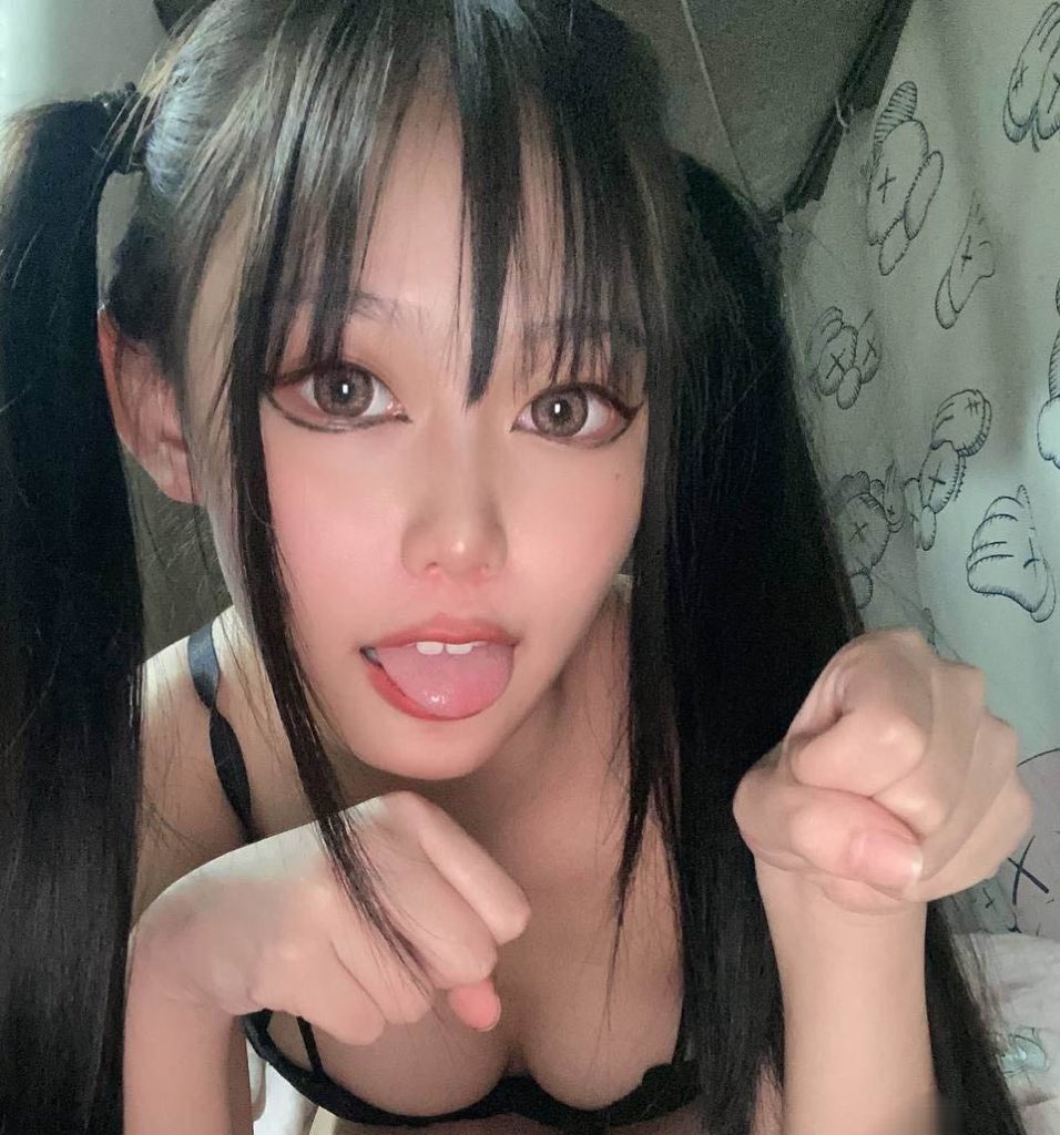 我和小伙子作爱时高潮-亚洲免费三级电影 - 小鸡AV中文文字幕文字幕亚洲色