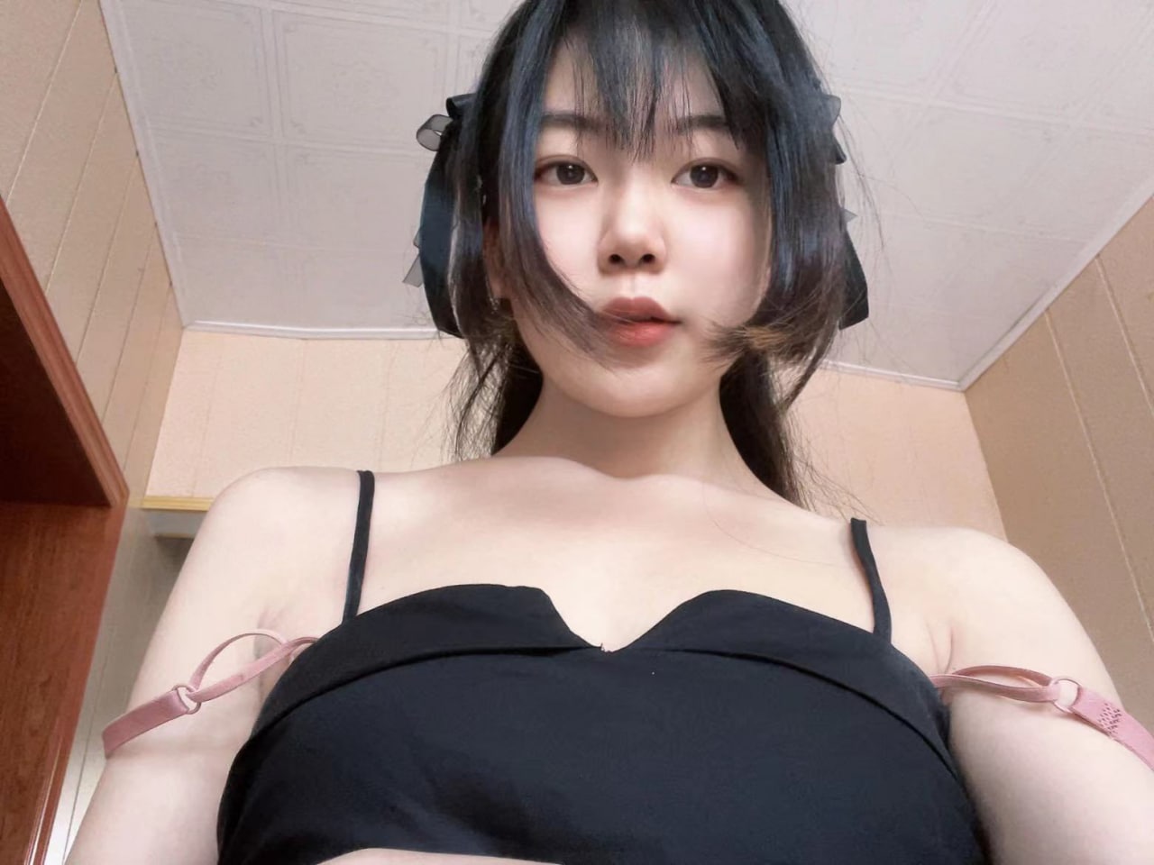 色偷拍自怕亚洲在线552-浪货趴办公桌H揉弄一根手指紧 - 小鸡AV亚洲精品久久久一二三区