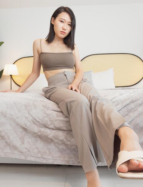 伊人成人在线观看-久久99精品久久久久久青青日本 - 小鸡AV日本一区二区三区在线播放