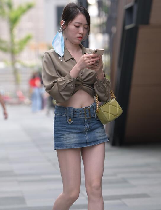 迈阿密女警察-大山里的娇嫩h - 小鸡AV天堂在线观看中文字幕