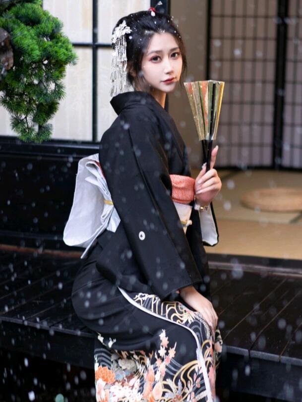 男人一边摸一边在做爽爽的事-色拍拍在线精品视频 - 小鸡AV乖宝真紧H太好C了H