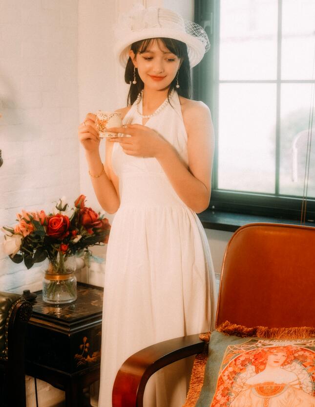 办公室疯狂高潮呻吟摸揉A片欧美