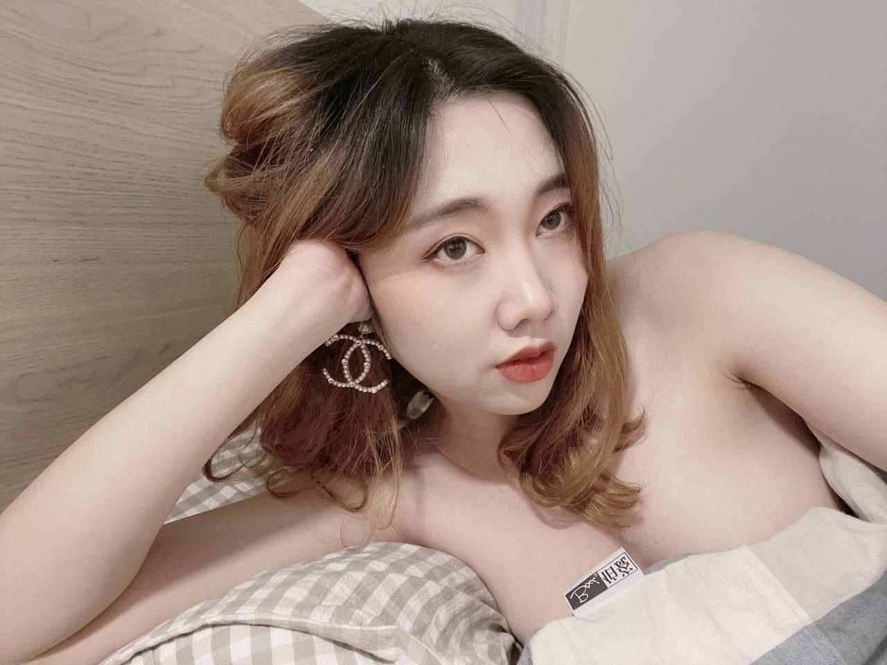 秋霞伦理手机在线看片-日韩插啊免费视频在线观看 - 小鸡AV又黄又黄又潮的动态图27期