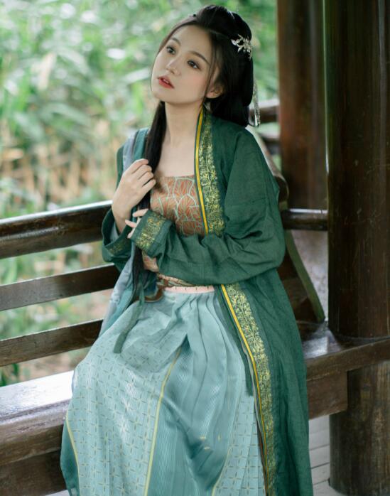 国产香蕉尹人综合在线观-伊人青青操 - 小鸡AV伊人狠狠操