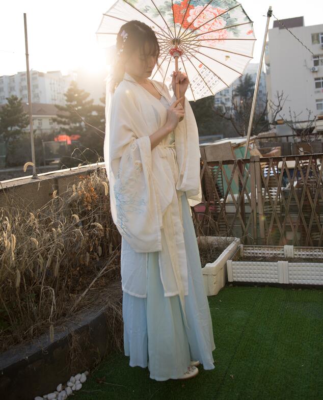 年轻的妈妈视频-花与罪日本电影在线观看 - 小鸡AV欧美精