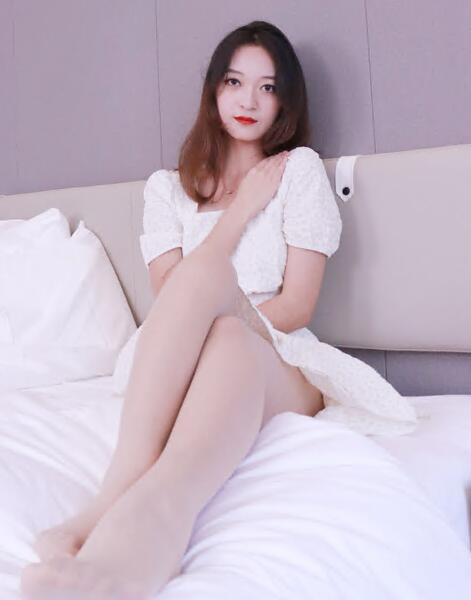 亲胸亲嘴床震刺激视频大全