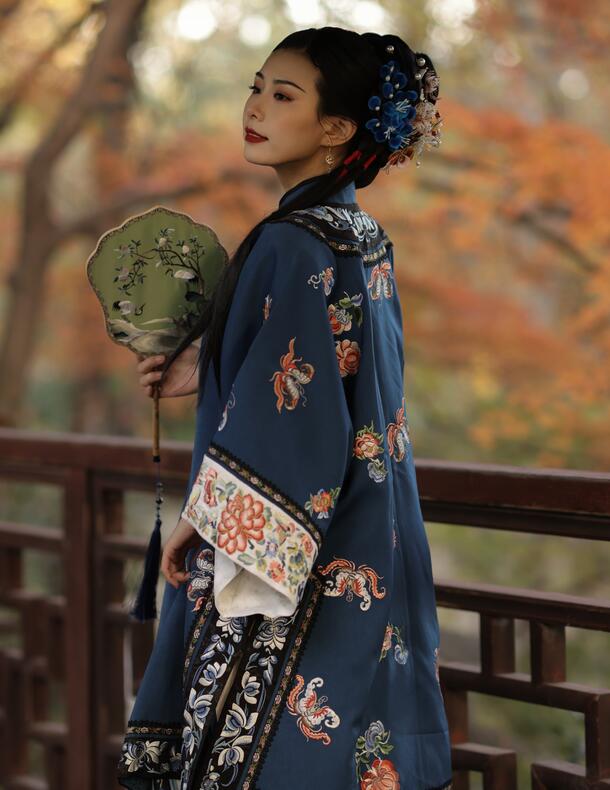 欧美激情影院-97精品国产自在现线免费观看 - 小鸡AV公车上苏晴被猛烈的进出小说