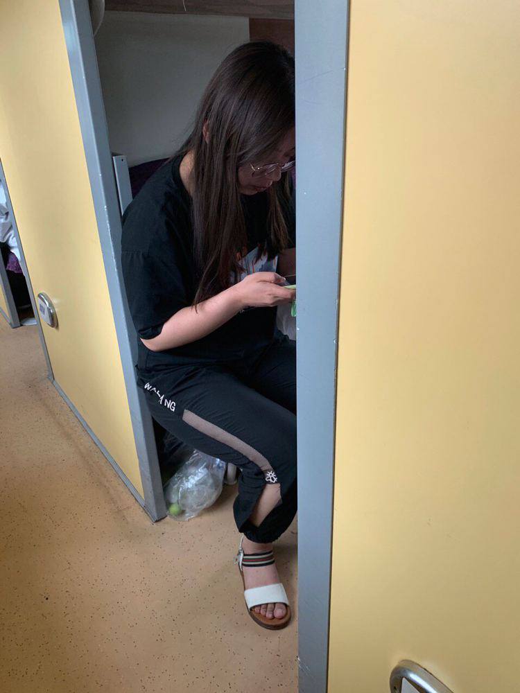 《丰满的女邻居》韩国-很详细的肉肉床文过程片段 - 小鸡AV国产H视频在线观看